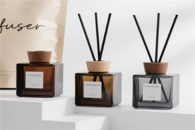 Pataje Konesans sou boutèy difize vè